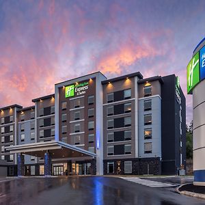 Holiday Inn Express & Suites Moncton By Ihg